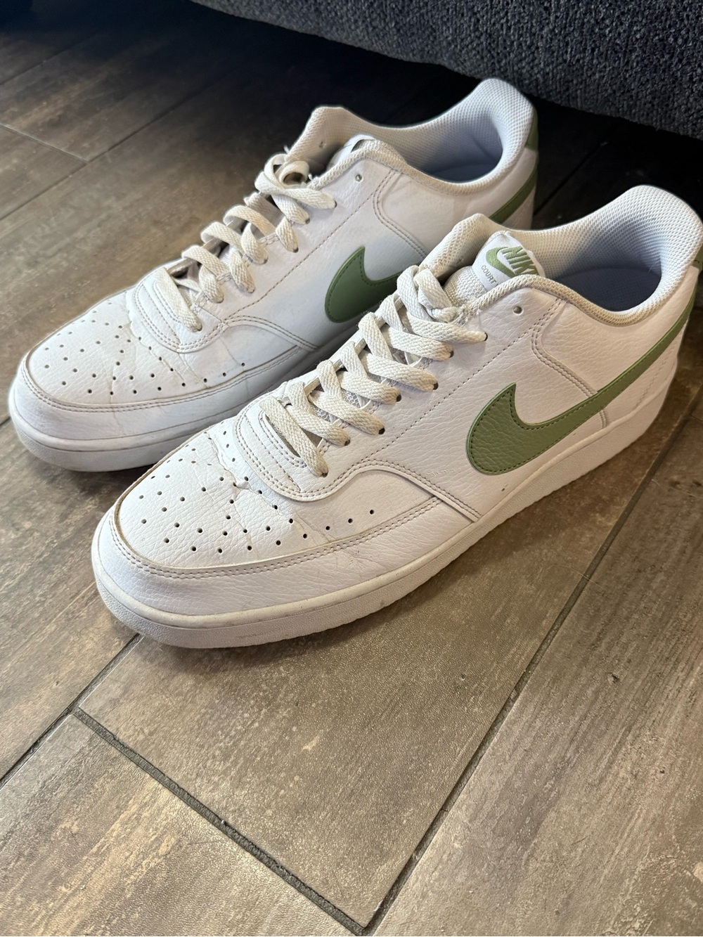 Nike Men’s White Low-Top Sneakers with Olive Green Swoosh